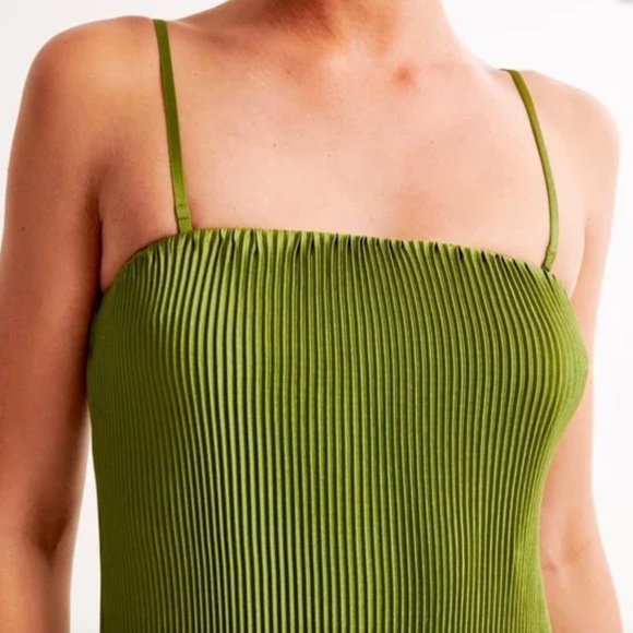 Abercrombie & Fitch Pleat Release Satin Strapless Green Midi Dress Womens XSP - Picture 4 of 13